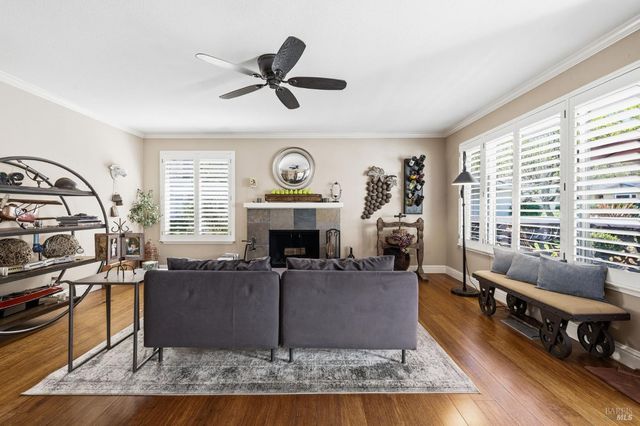 7409 Oakmont Dr, Santa Rosa, CA 95409