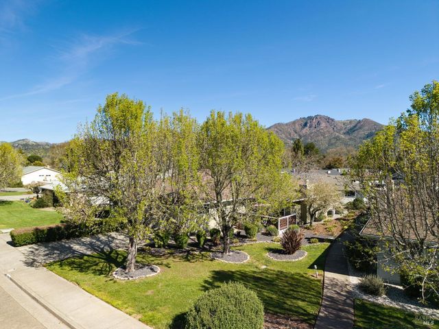 7409 Oakmont Dr, Santa Rosa, CA 95409