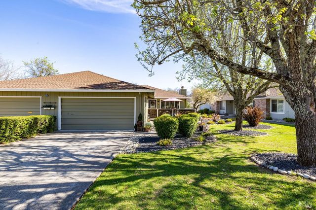 7409 Oakmont Dr, Santa Rosa, CA 95409