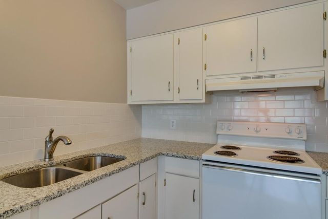 2020 Beech Ave Apt C19, Nashville, TN 37204