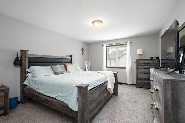 1029 Nicole Avenue, Clearwater, MN 55320