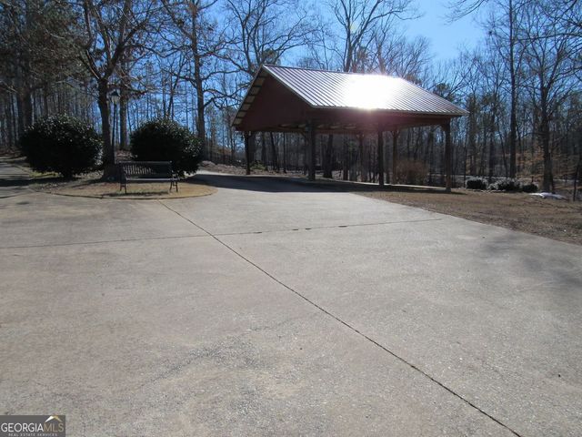 240 W Miles Road, Carrollton, GA 30116