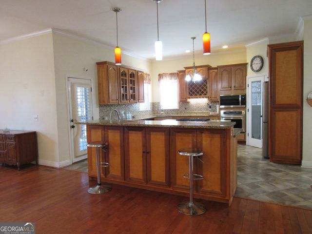 240 W Miles Road, Carrollton, GA 30116