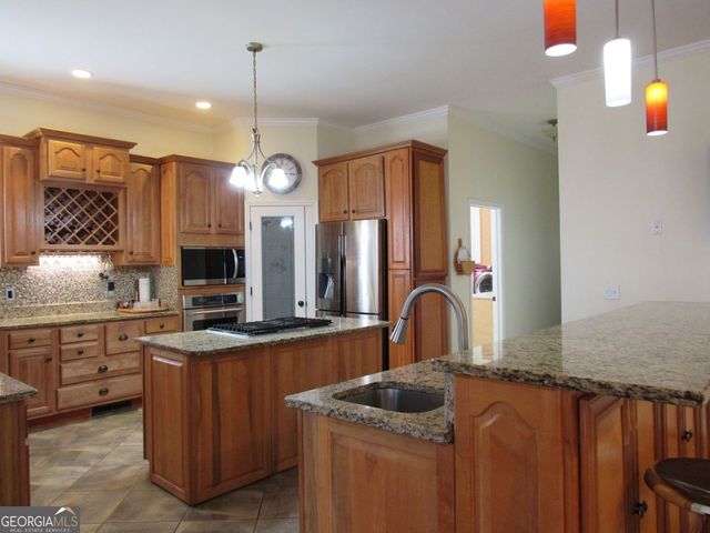 240 W Miles Road, Carrollton, GA 30116