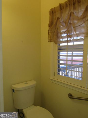 240 W Miles Road, Carrollton, GA 30116