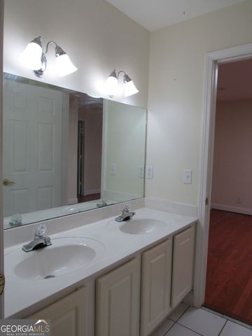 240 W Miles Road, Carrollton, GA 30116