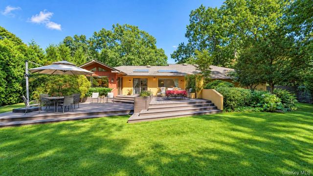 39 Daly Court, Riverhead, NY 11901