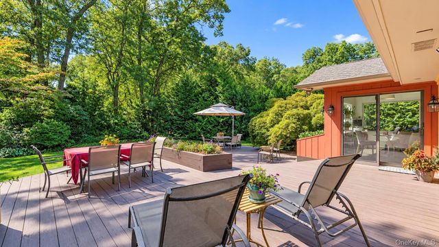 39 Daly Court, Riverhead, NY 11901