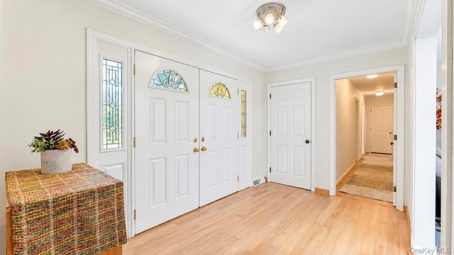 39 Daly Court, Riverhead, NY 11901