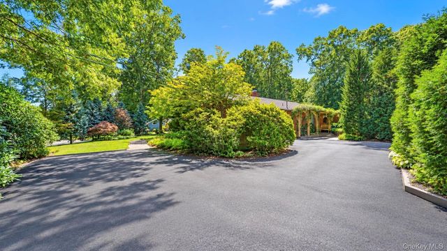 39 Daly Court, Riverhead, NY 11901