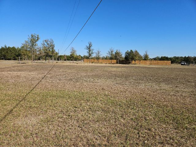 482 McDonald LN W, Cedar Creek, TX 78612