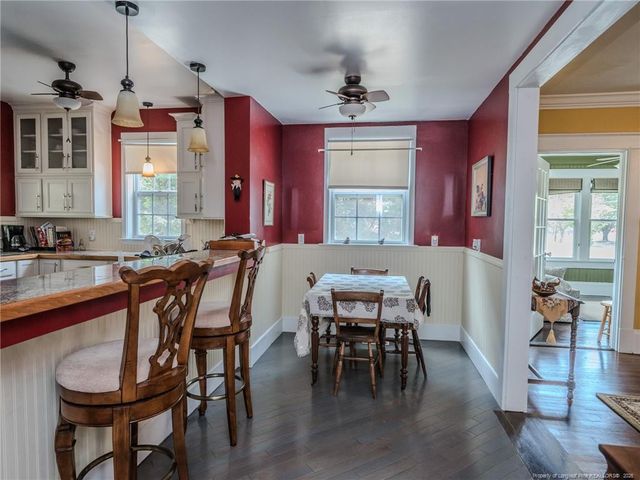 212 E Third Avenue, Red Springs, NC 28377