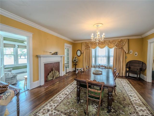 212 E Third Avenue, Red Springs, NC 28377
