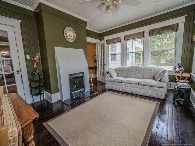 212 E Third Avenue, Red Springs, NC 28377