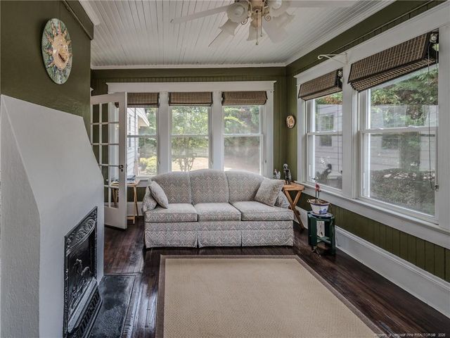 212 E Third Avenue, Red Springs, NC 28377