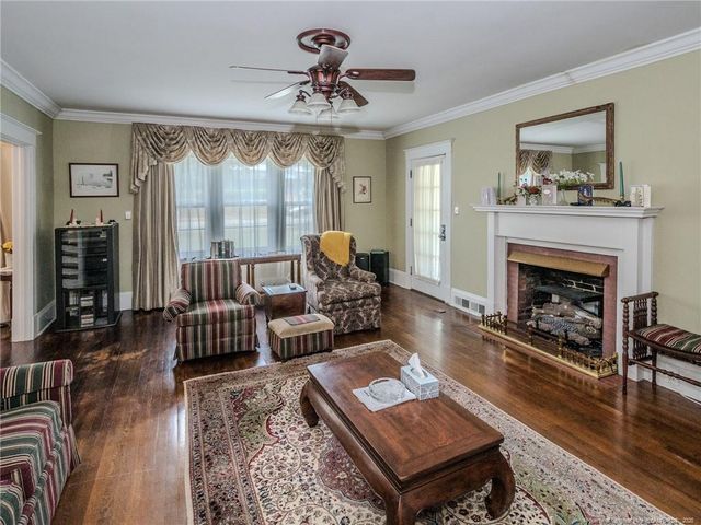 212 E Third Avenue, Red Springs, NC 28377