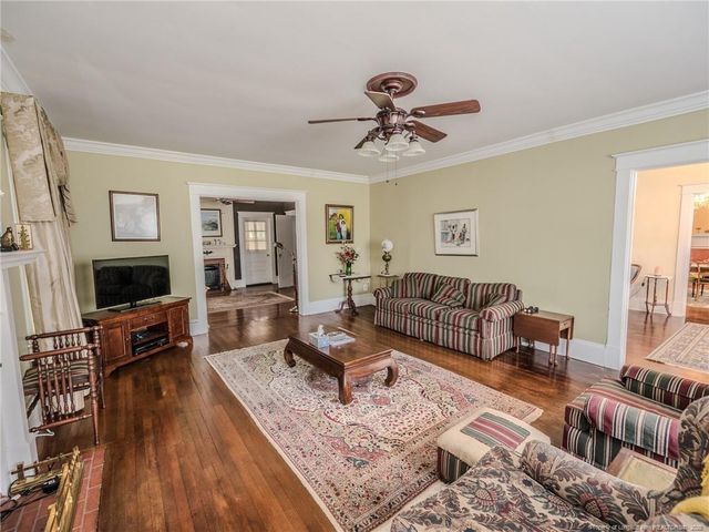 212 E Third Avenue, Red Springs, NC 28377