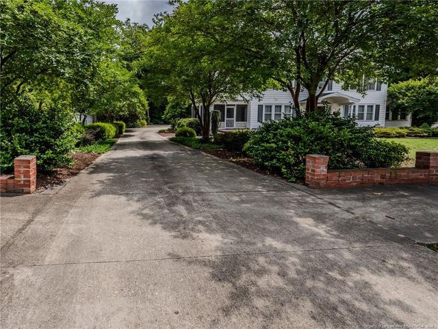 212 E Third Avenue, Red Springs, NC 28377