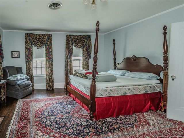 212 E Third Avenue, Red Springs, NC 28377
