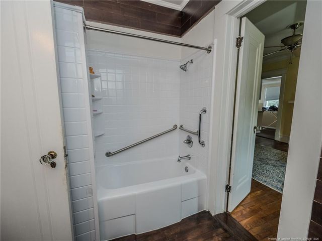 212 E Third Avenue, Red Springs, NC 28377