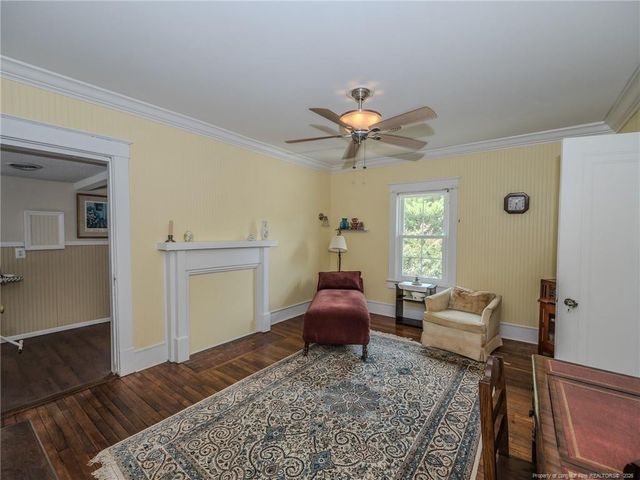 212 E Third Avenue, Red Springs, NC 28377