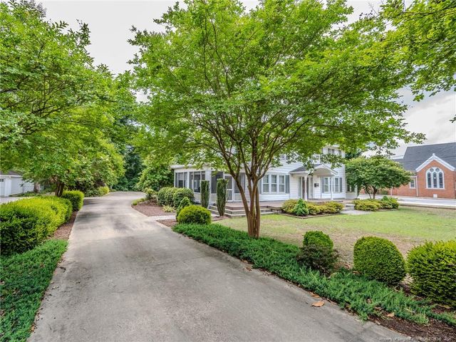 212 E Third Avenue, Red Springs, NC 28377