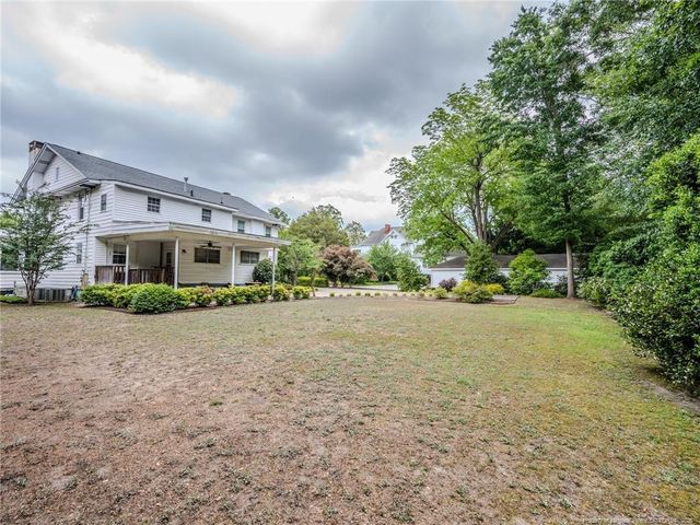 212 E Third Avenue, Red Springs, NC 28377
