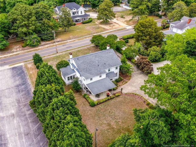 212 E Third Avenue, Red Springs, NC 28377