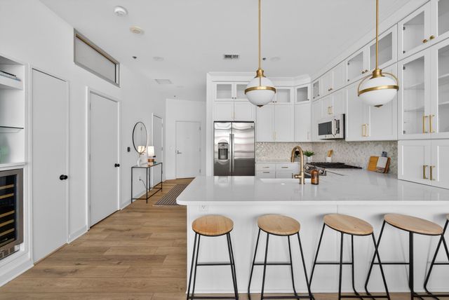 700 12th Ave S Unit 804, Nashville, TN 37203