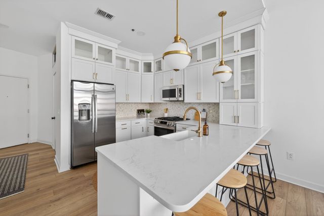 700 12th Ave S Unit 804, Nashville, TN 37203