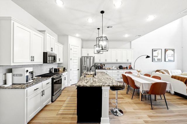 2702 Sebring CIR, Austin, TX 78747