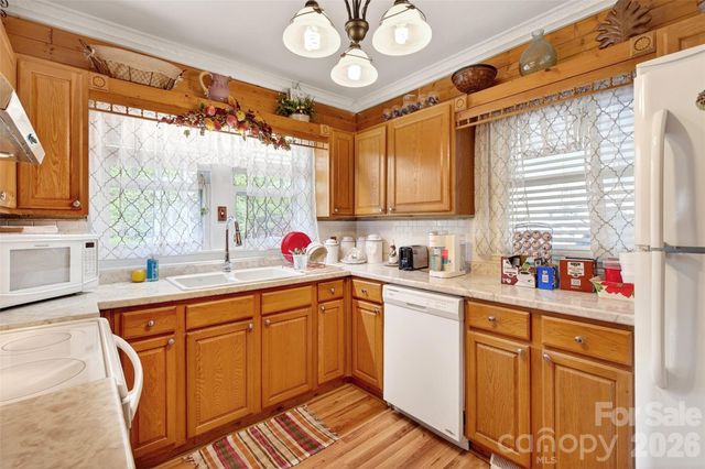 6507 S 226 Highway, Spruce Pine, NC 28777
