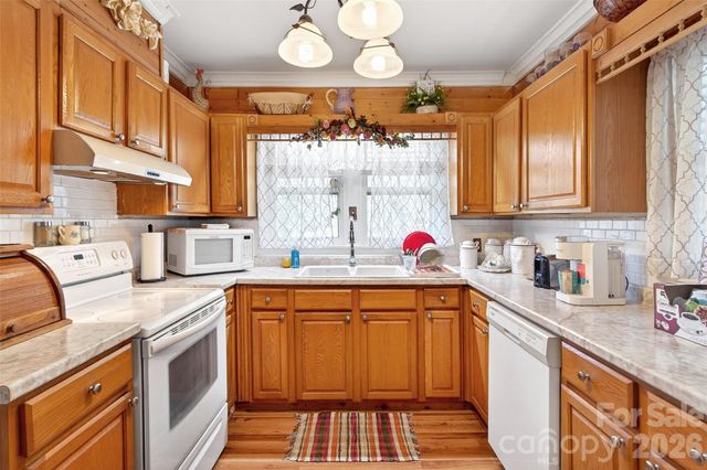 6507 S 226 Highway, Spruce Pine, NC 28777