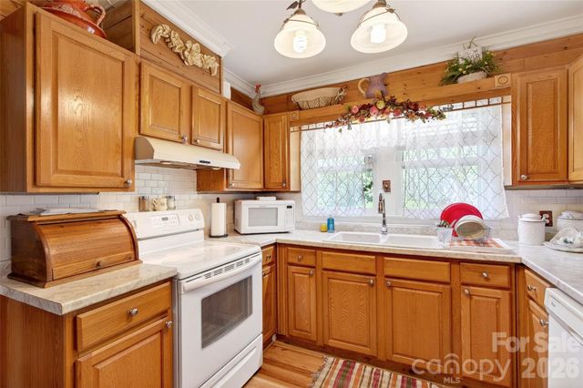 6507 S 226 Highway, Spruce Pine, NC 28777