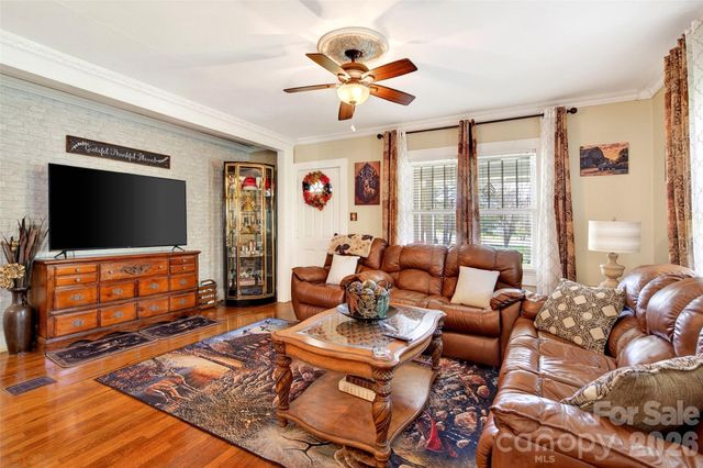 6507 S 226 Highway, Spruce Pine, NC 28777
