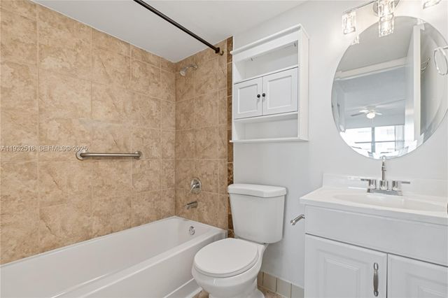 7200 NW 179th St 105, Hialeah, FL 33015