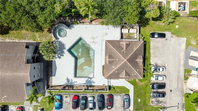 7200 NW 179th St 105, Hialeah, FL 33015