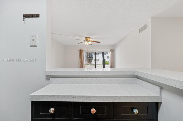 7200 NW 179th St 105, Hialeah, FL 33015