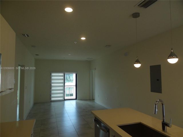 4670 NW 84th Ave 44, Doral, FL 33166