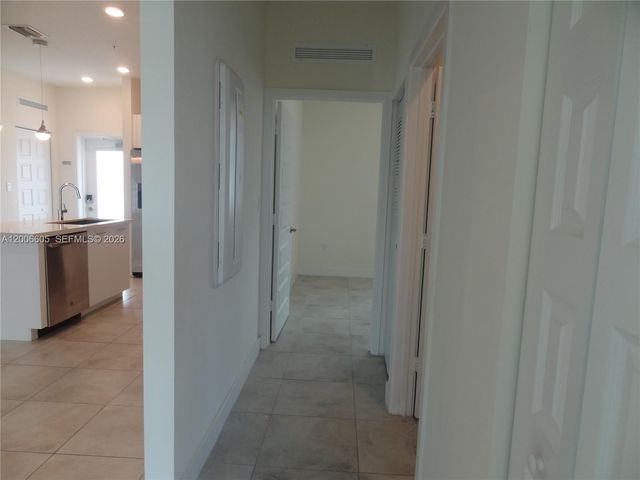 4670 NW 84th Ave 44, Doral, FL 33166