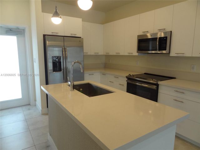 4670 NW 84th Ave 44, Doral, FL 33166