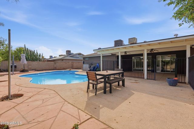 3934 W AIRE LIBRE Avenue, Phoenix, AZ 85053