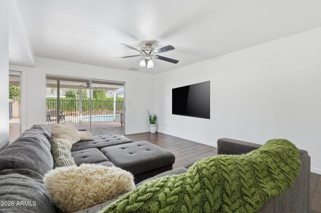 3934 W AIRE LIBRE Avenue, Phoenix, AZ 85053