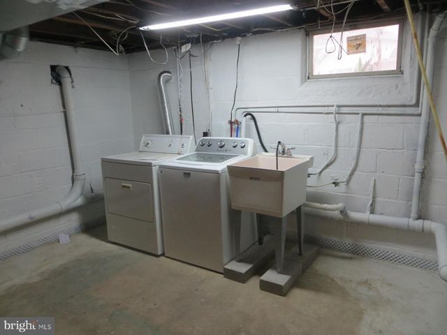 13 PARK DR, Bellmawr, NJ 08031