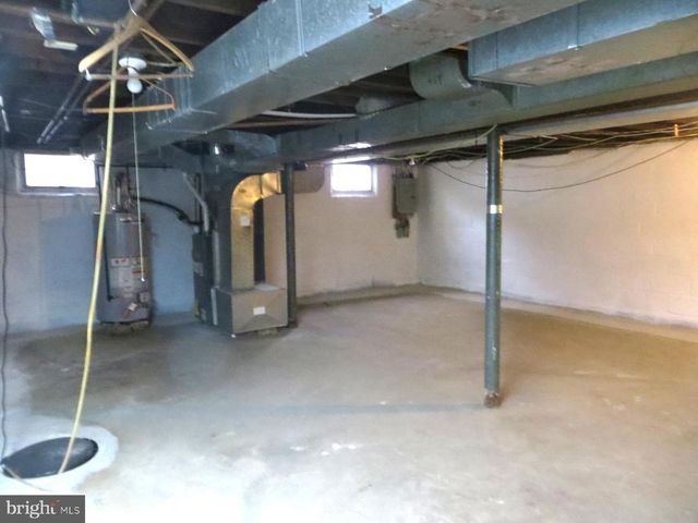 13 PARK DR, Bellmawr, NJ 08031