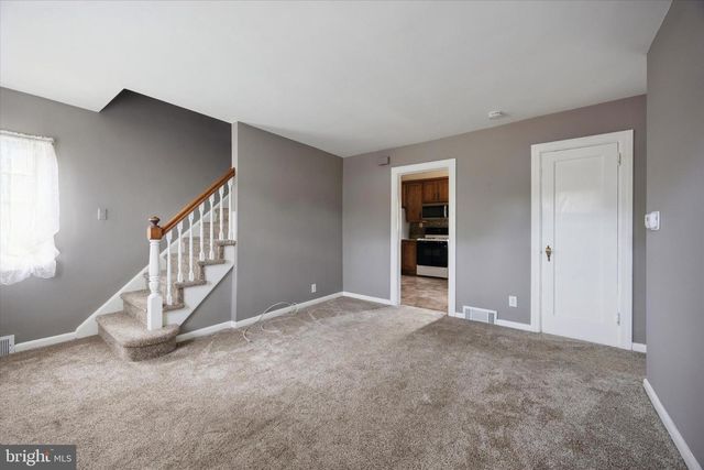 13 PARK DR, Bellmawr, NJ 08031