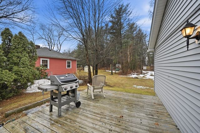 24 Sunset Ave, South Hadley, MA 01075