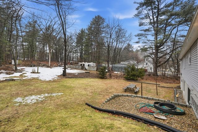 24 Sunset Ave, South Hadley, MA 01075