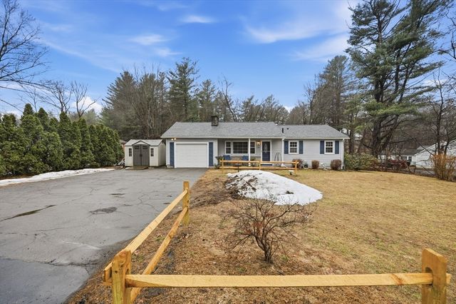 24 Sunset Ave, South Hadley, MA 01075