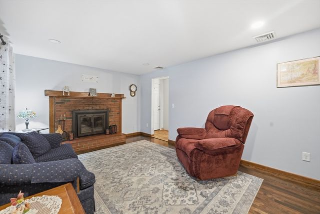 24 Sunset Ave, South Hadley, MA 01075